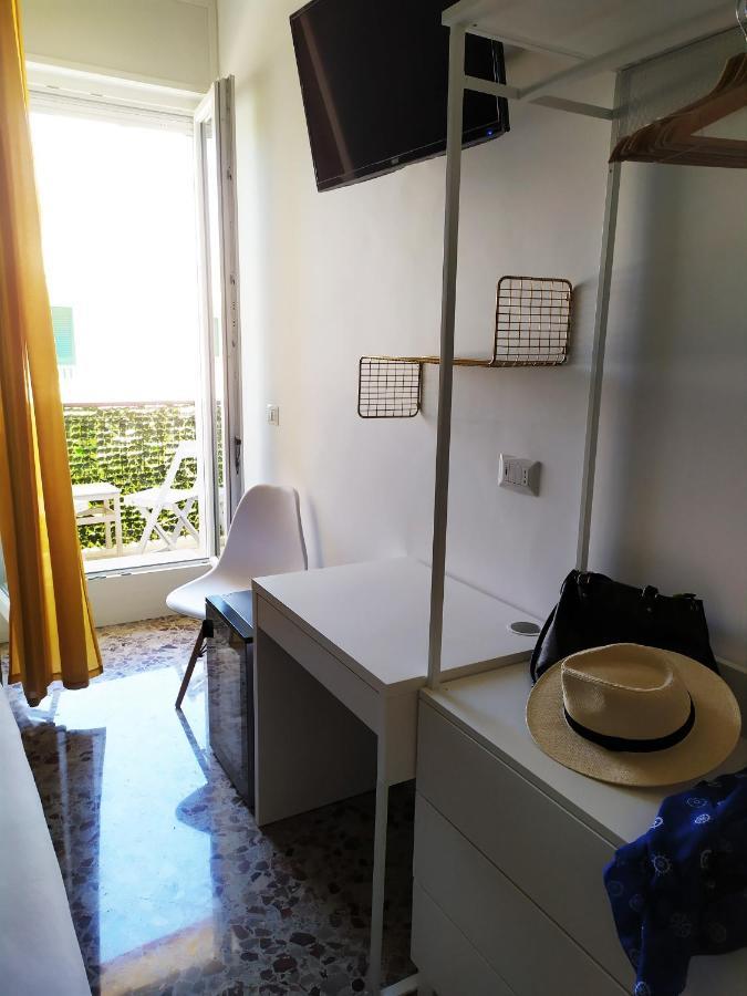 A Polignano Rooms โปลีญาโนอามาเร ภายนอก รูปภาพ