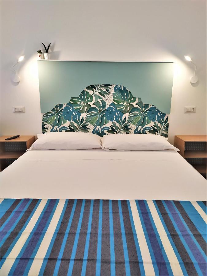 A Polignano Rooms โปลีญาโนอามาเร ภายนอก รูปภาพ