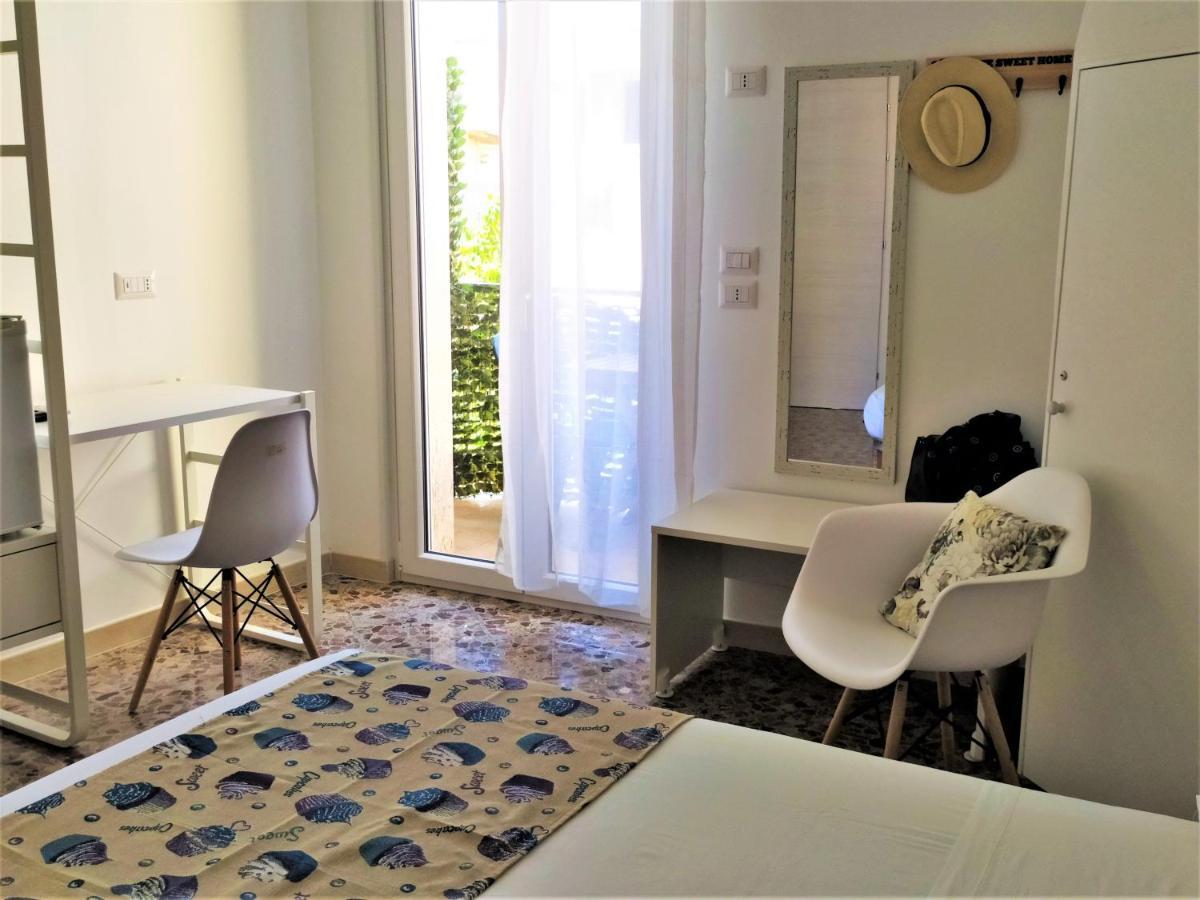 A Polignano Rooms โปลีญาโนอามาเร ภายนอก รูปภาพ