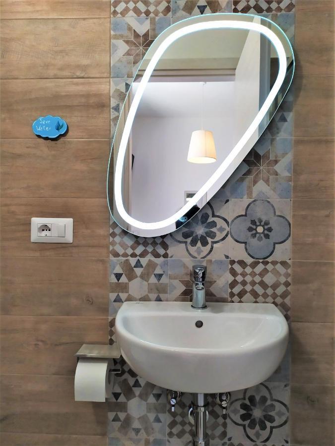 A Polignano Rooms โปลีญาโนอามาเร ภายนอก รูปภาพ