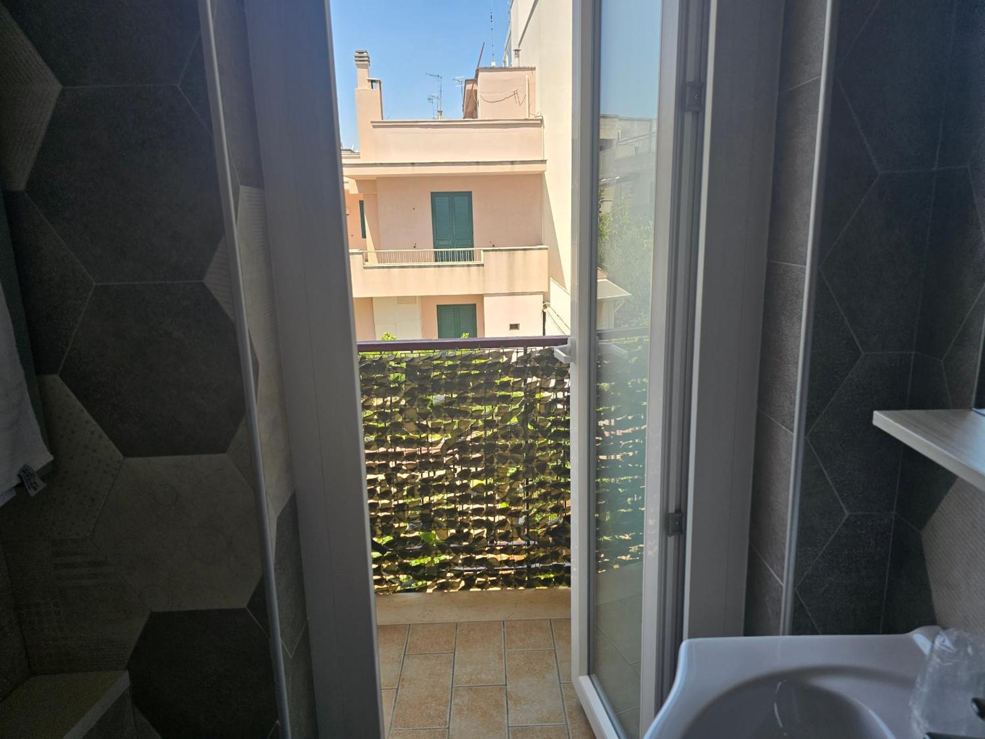 A Polignano Rooms โปลีญาโนอามาเร ภายนอก รูปภาพ